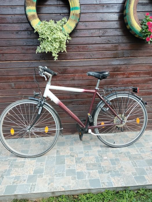 De vânzare două biciclete