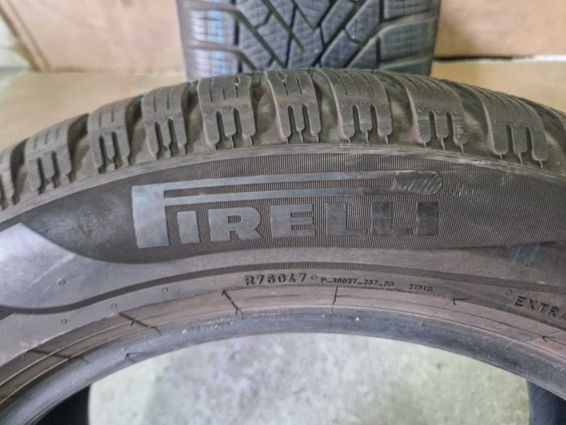 2 Pirelli R17 225/55
зимни гуми 
DOT3922