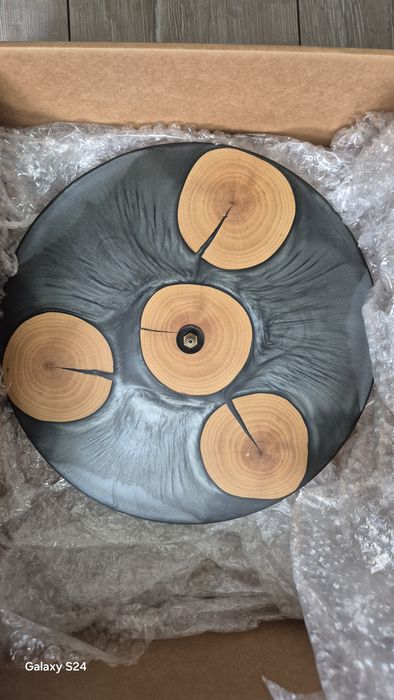 Ceas de perete unicat din lemn și rășină epoxidică – Handmade, design premium