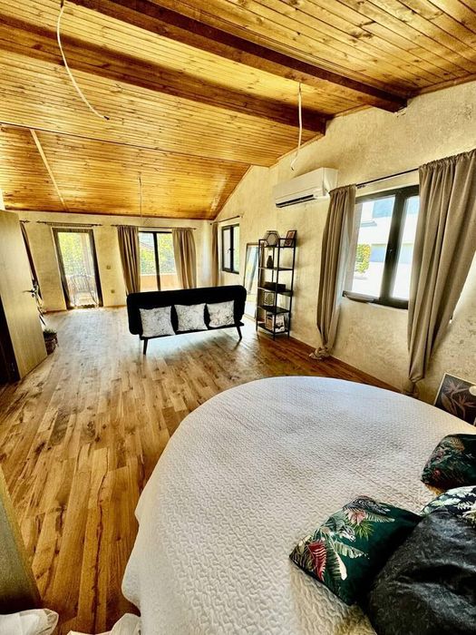 Продава се Къща в Приморско - 300 кв.м за 1300 €/кв.м - Снимка #1