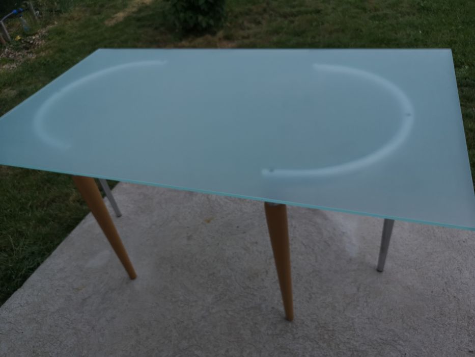 Masa sticla adusa Italia