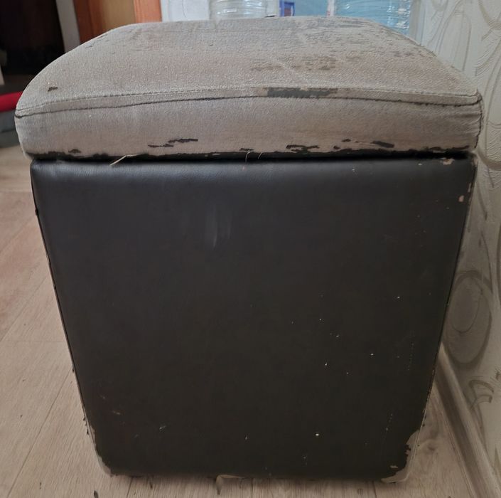 Диван,кресло,табуретки б/у