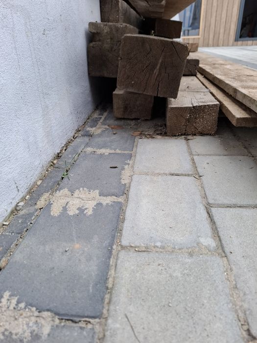 Grinzi lemn constructii