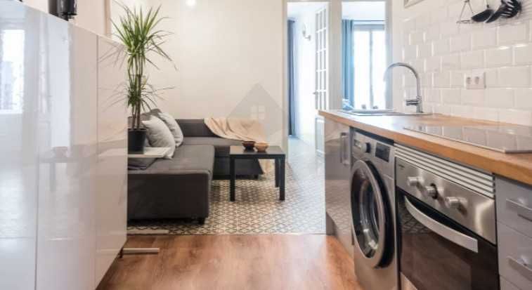 Дава се под наем Тристаен апартамент в Пловдив, Център - 74 кв.м за 219.3 € - Снимка #2