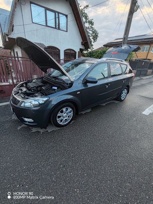 Vând Kia Ceed 2011