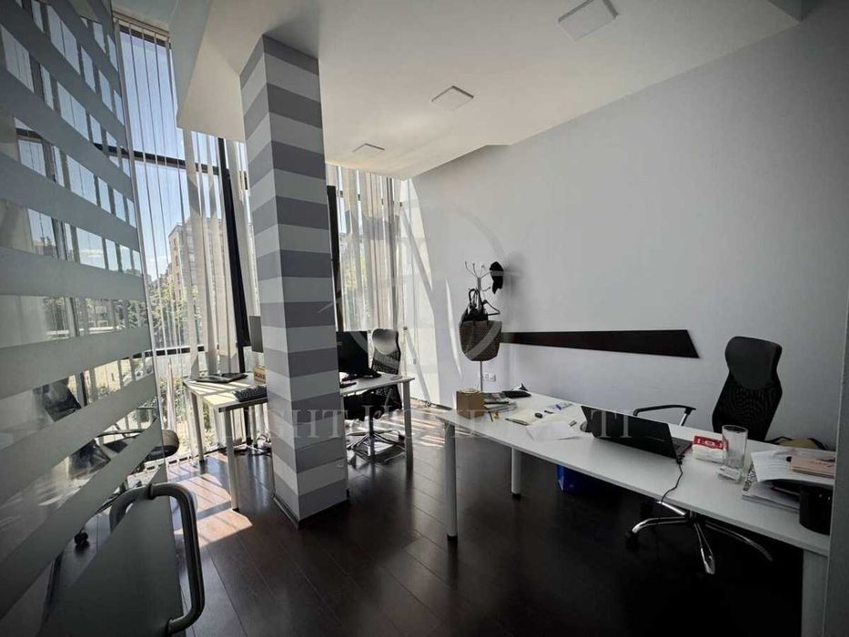 Продава се Офис в Пловдив, Център - 120 кв.м за 2125 €/кв.м - Снимка #6