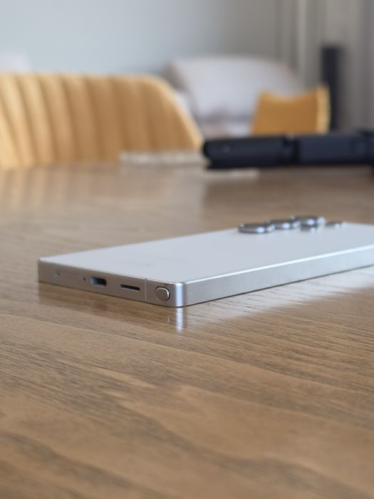 Samsung Galaxy S25 Ultra 512GB Titanium White с гаранция