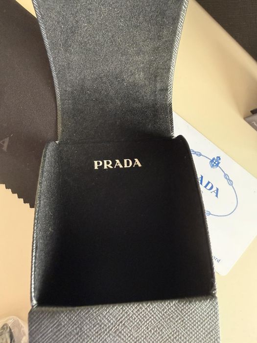 Слънчеви очила Prada