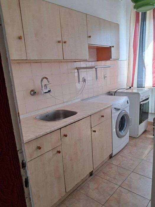 Дава се под наем Двустаен апартамент в Пловдив, Тракия - 60 кв.м за 300 € - Снимка #1