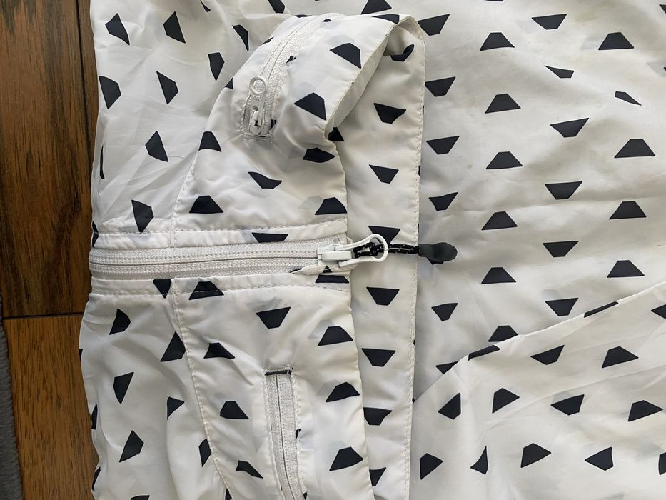 Ветровка / Яке Nike със скрита качулка