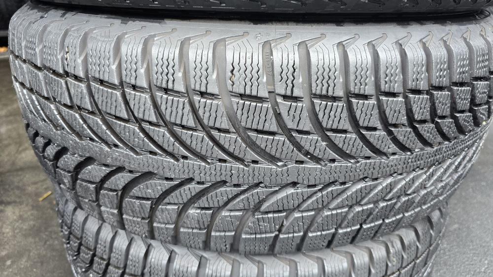 4 anvelope iarnă Michelin 215/55/18