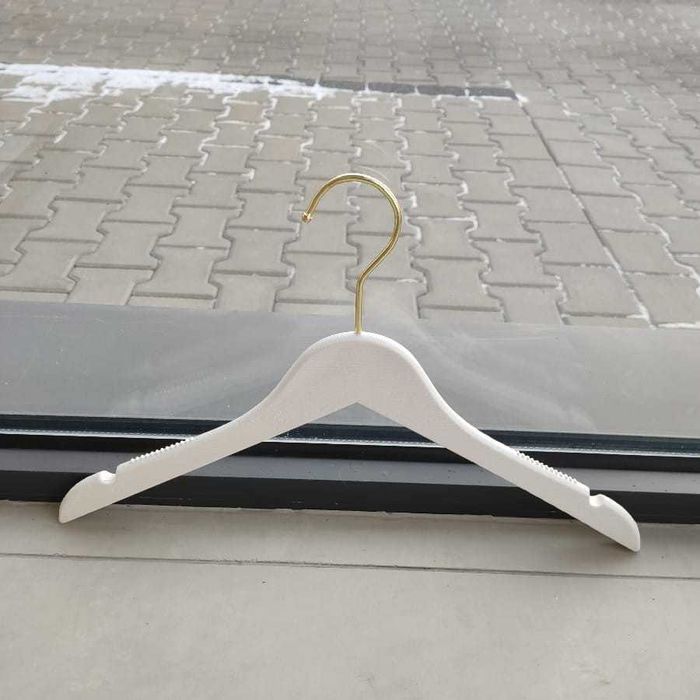 Закачалки за дрехи / панталони