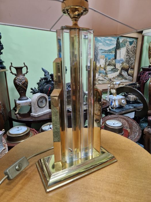 Уникална антикварна колекционерска немска настолна лампа месинг и крис