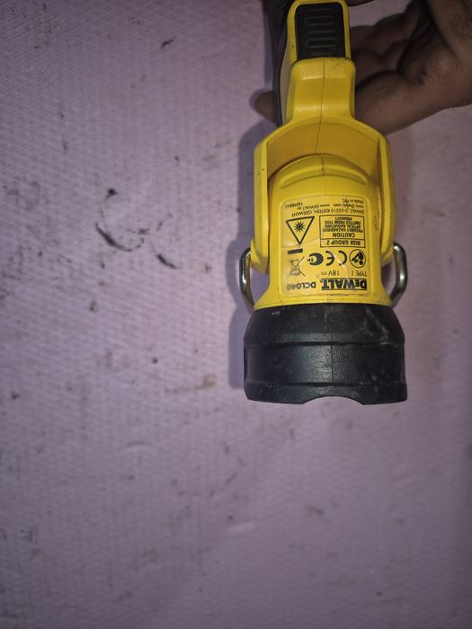 Lanterna DEWALT  18 V  DCL 040