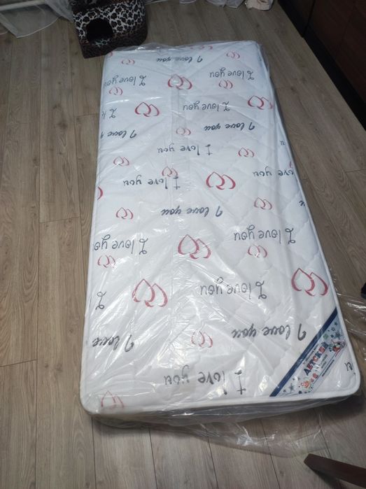 Продам матрас почти новый