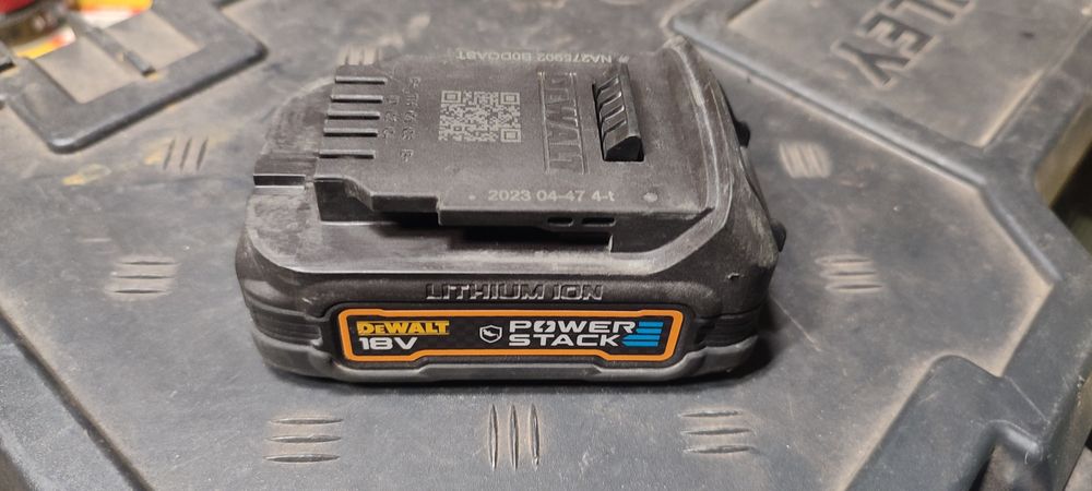 DeWalt DCB 2108 power pack