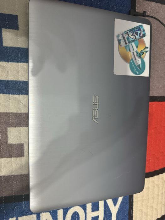 Срочно Продам ноутбук asus