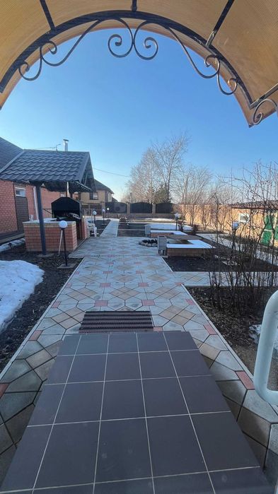 Продам Шикарный дом Тепличное