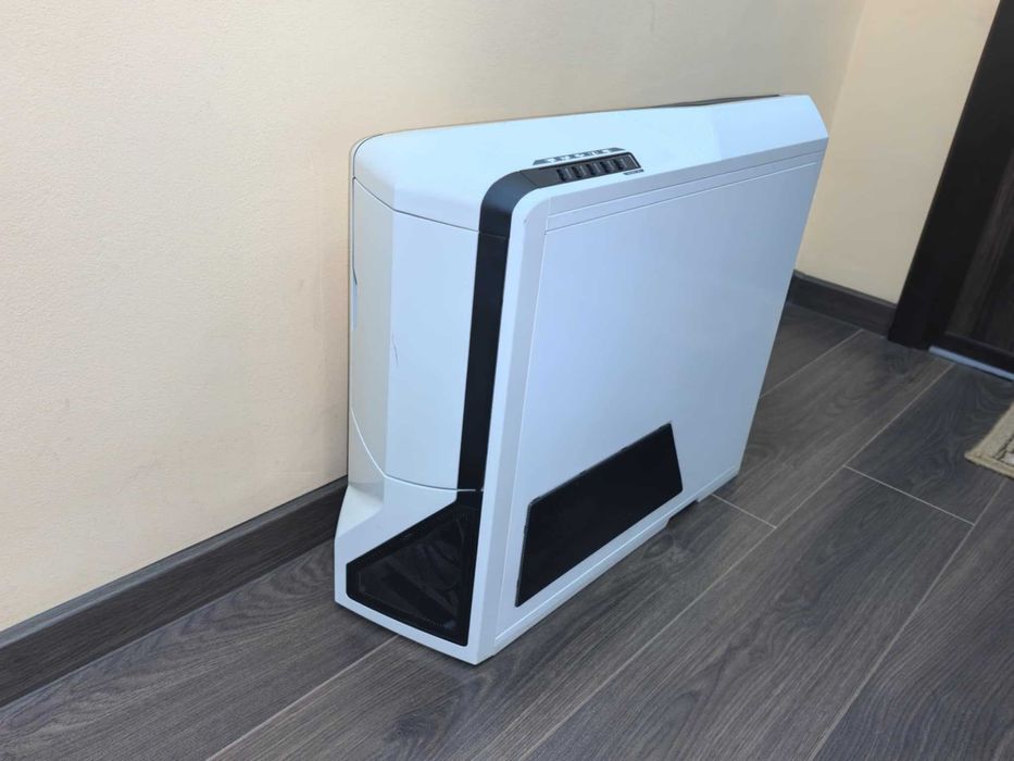 Продавам настолен компютър NZXT AMD