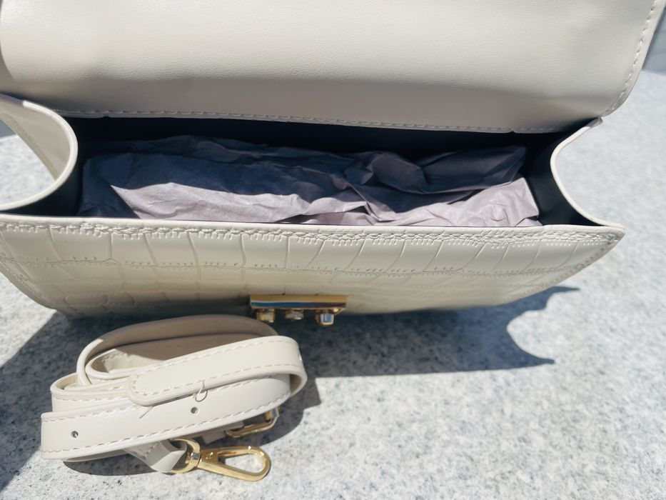 Дамска чанта елегантна малка лятна дръжка