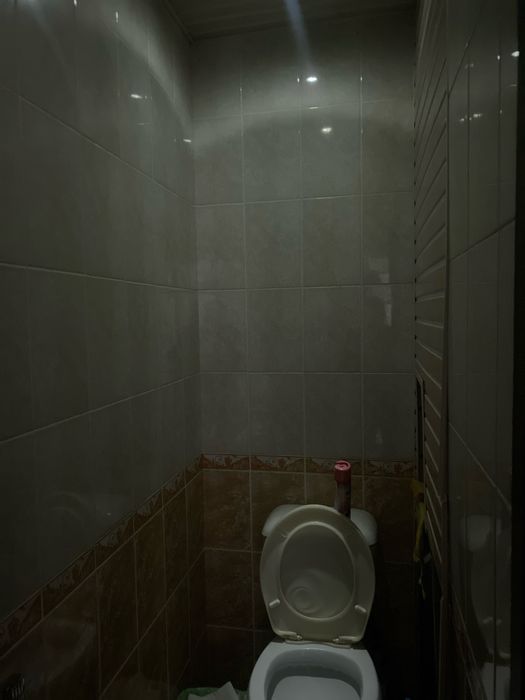 гофур гулом метросини олдида 1 киши керак