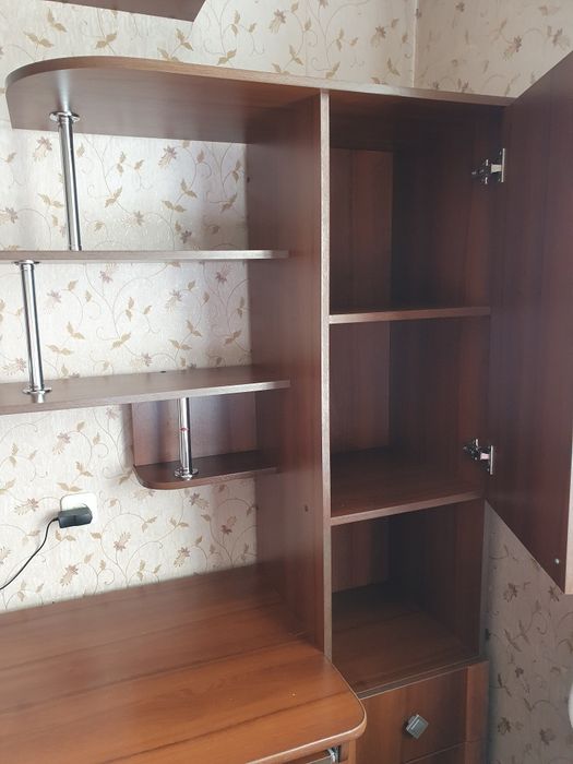 Продам компьютерный стол