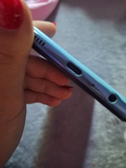 Samsung a72 nu are garantie nici cutia originala