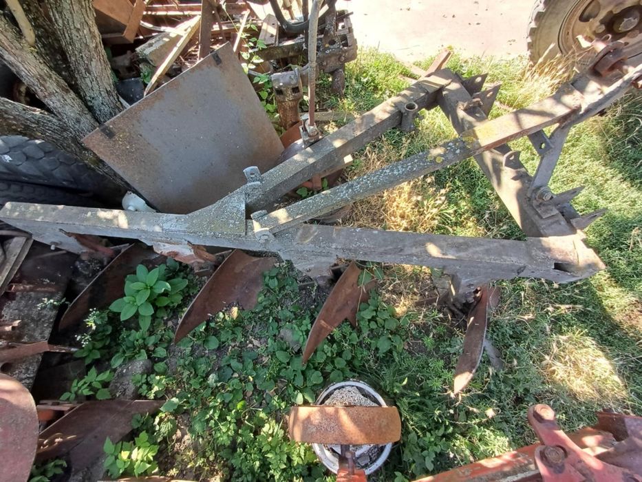 Продавам плуг и тикварка