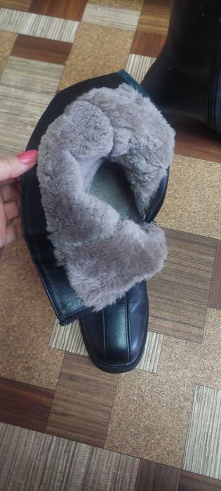 Продам зимние сапоги