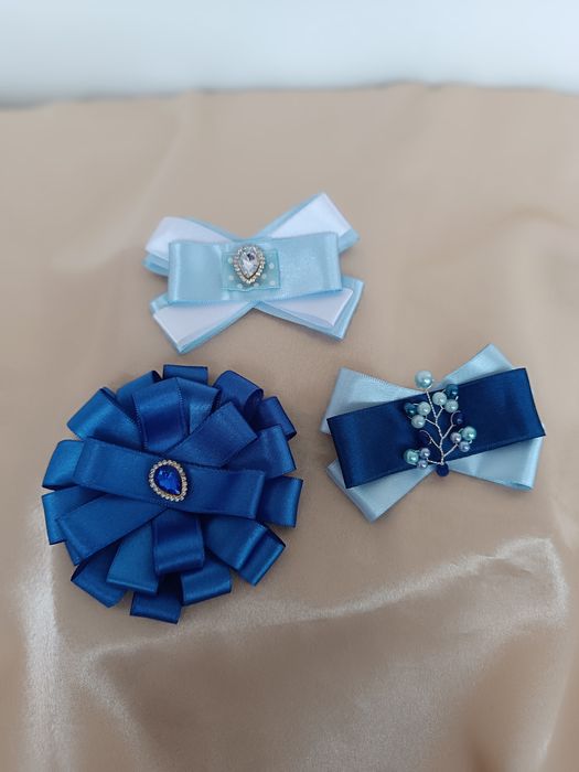 Broșe lucrate manual