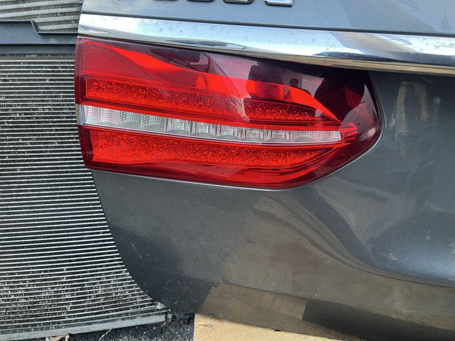 Mercedes E класа W213 комби заден капак и стопове