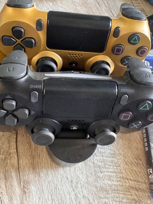 Playstation 4 slim