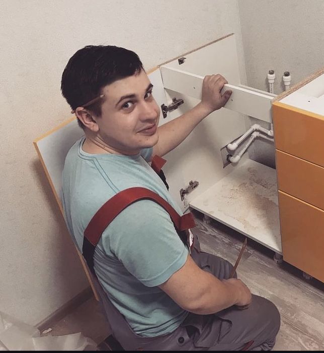 МЕБЕЛЬЩИК Сборка разборка и ремонт мебели рядом сборщик мебели