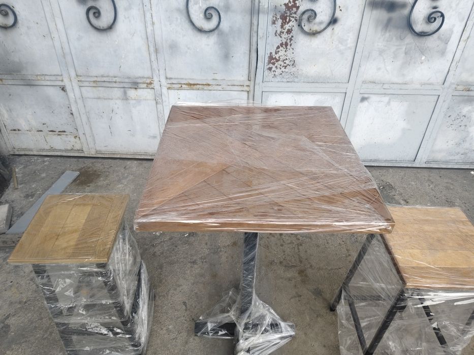 Лофт. Стол, стул, табуретки.