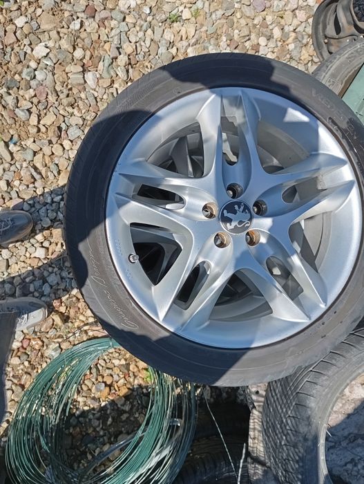 Гуми с джанти 807 Пежо 17 цола