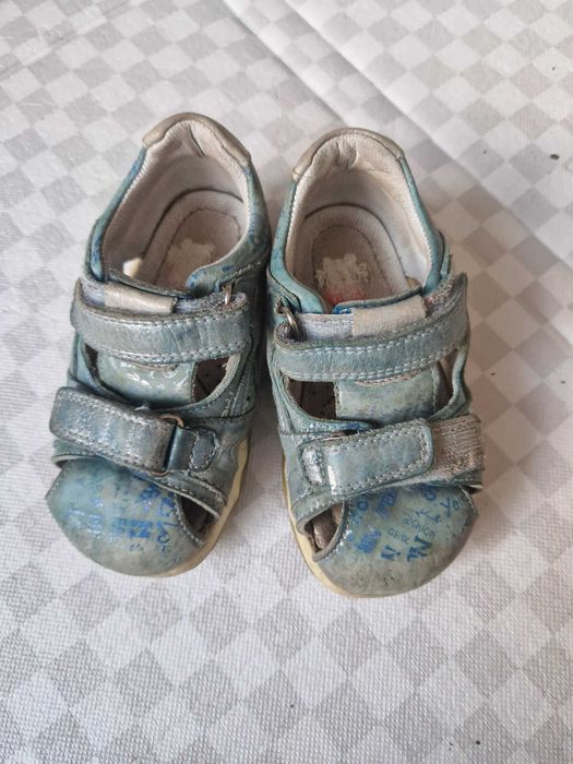 Детская обувь размер 23-25