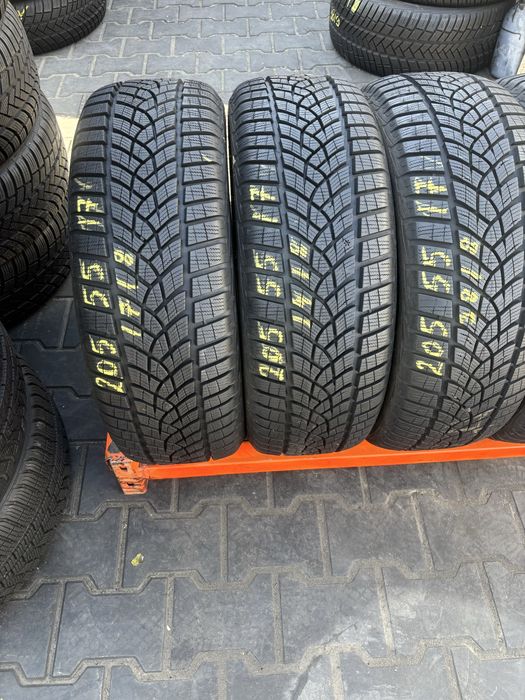Anvelope Iarna 205/55/17 GoodYear UltraGrip Performance 205 55 17 R17
