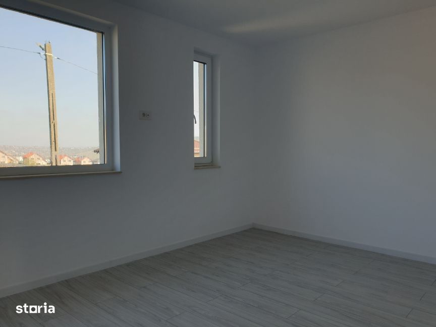 Rediu–Valea Lupului– IASI– Casă cu 4 camere in duplex, bucatarie inch.