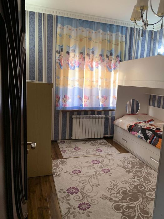 Продаётся 5-комн квартира