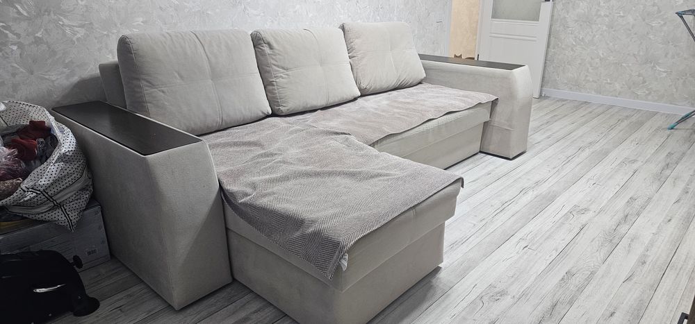 Продам угловой диван