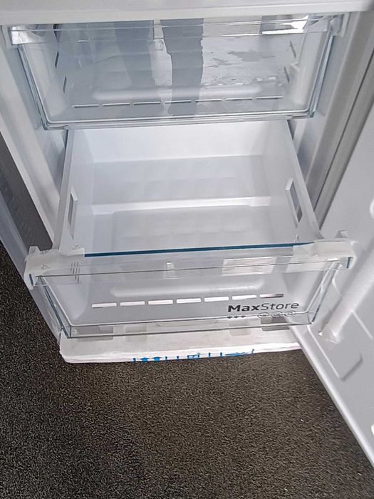Нов Хладилник с фризер BEKO-БЕКО 186.5 см No Frost Harvest Fresh