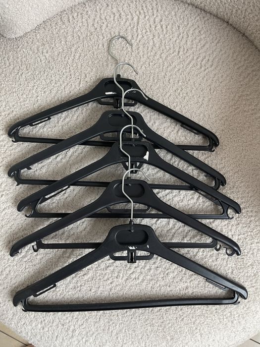 Прода вешалки-плечики