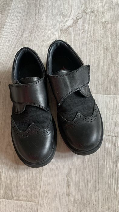 Школьные туфли кожаные