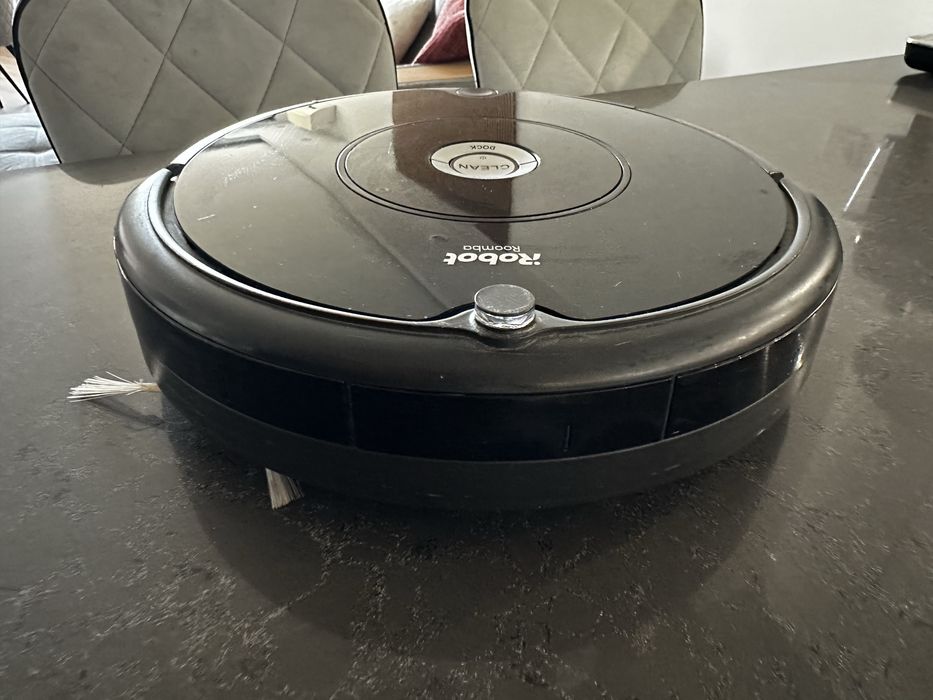 Прахосмукачка робот - Roomba