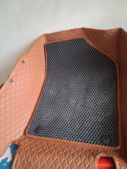 Чехол полик Камри 55ке сатылады