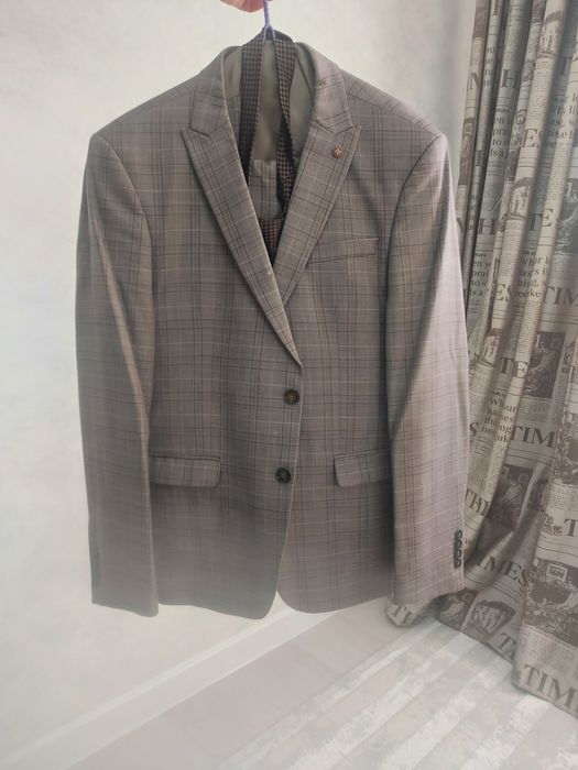 Мужские костьюмы