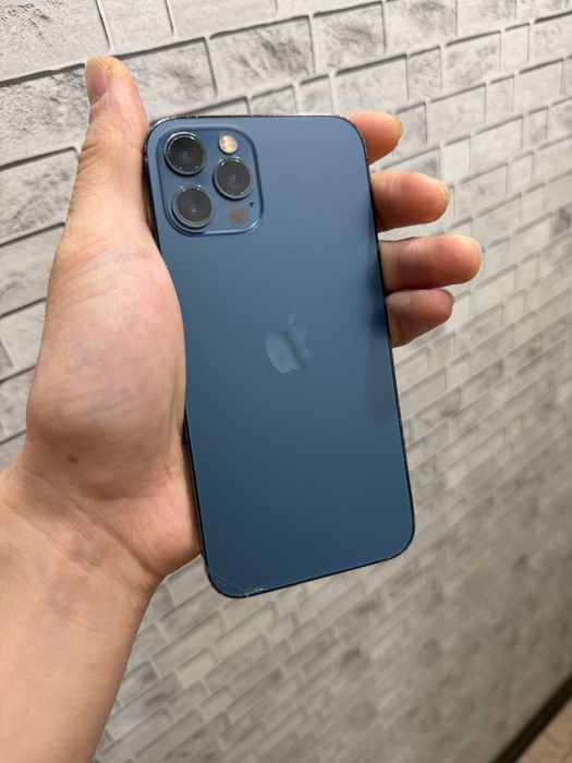 Продам айфон 12 про 128гб памят 79% емкость