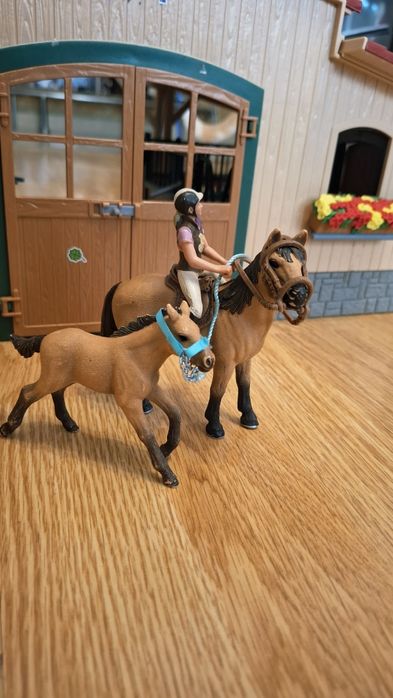 Ferma schleich  de vanzare urgent