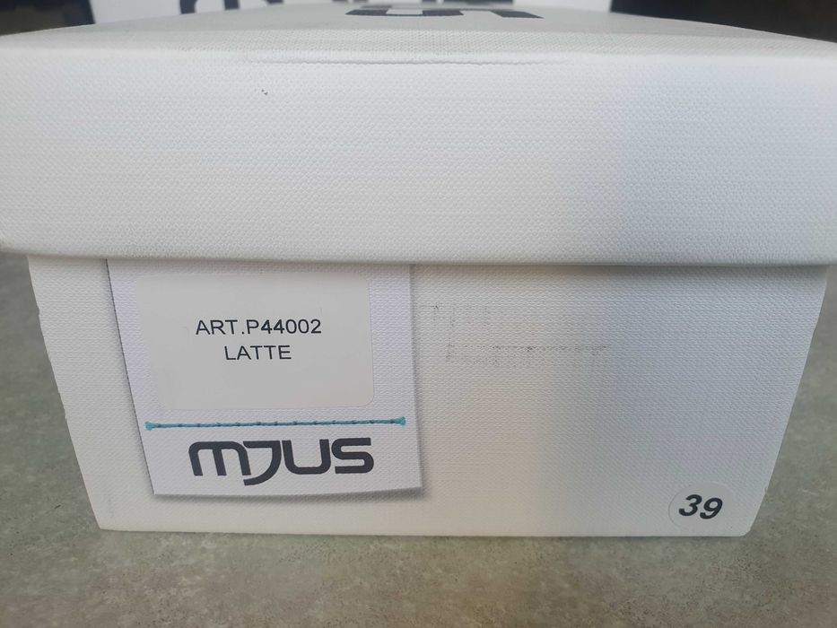 Нови стилни чехли MJUS  ном 38, 39