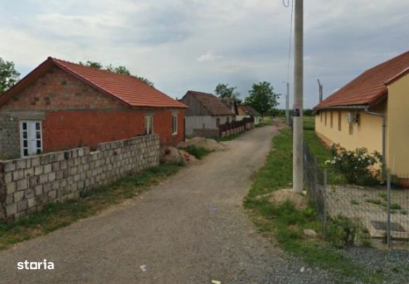 Casa si teren- Loc. Chisineu-Cris, jud. Arad